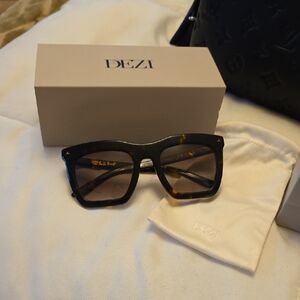 DEZI Tortoiseshell Square Sunglasses - Black and Brown